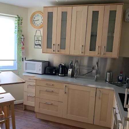 1 Bedroom Central Flat With Parking Space Edinburgh Bagian luar foto