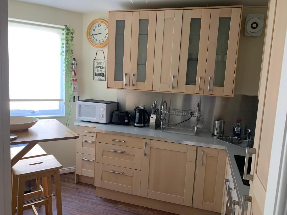 1 Bedroom Central Flat With Parking Space Edinburgh Bagian luar foto