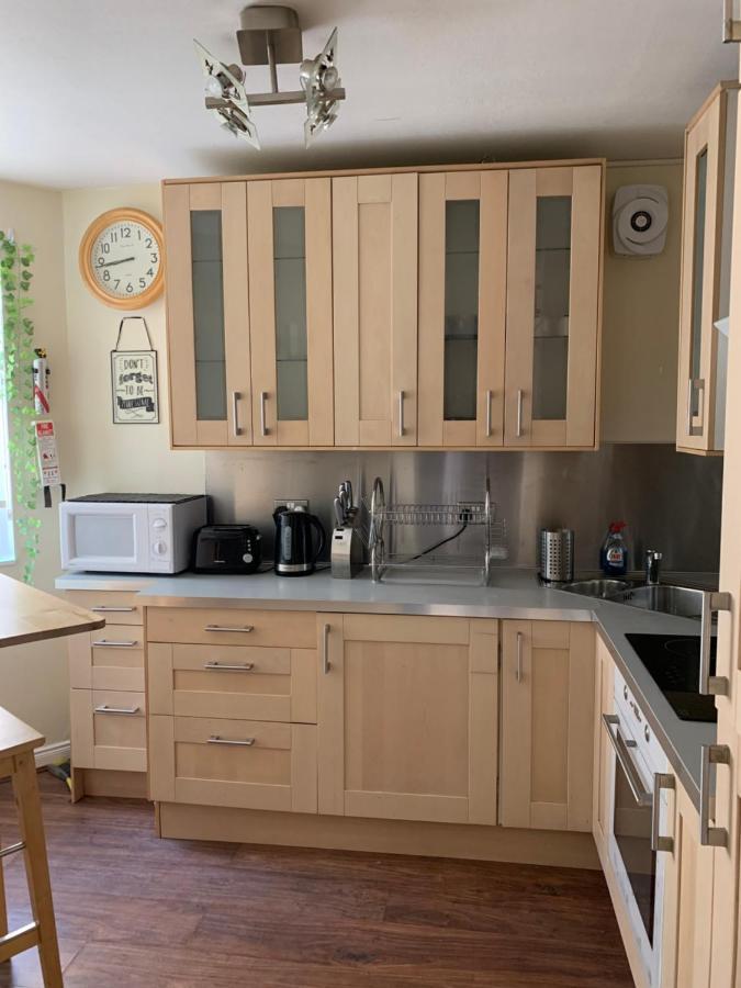 1 Bedroom Central Flat With Parking Space Edinburgh Bagian luar foto