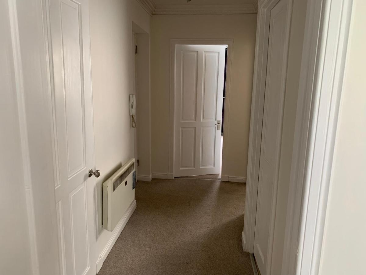 1 Bedroom Central Flat With Parking Space Edinburgh Bagian luar foto
